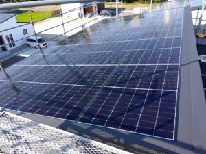 お家の太陽光パネル、有り？or無し？